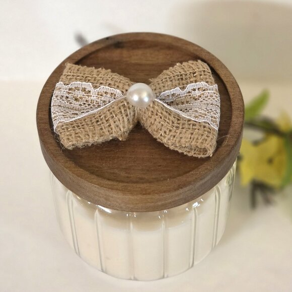 Handcrafted Soy Wax Candle in Glass Jar with Wooden Lid and Jute Bow  - NEW - - Picture 2 of 3